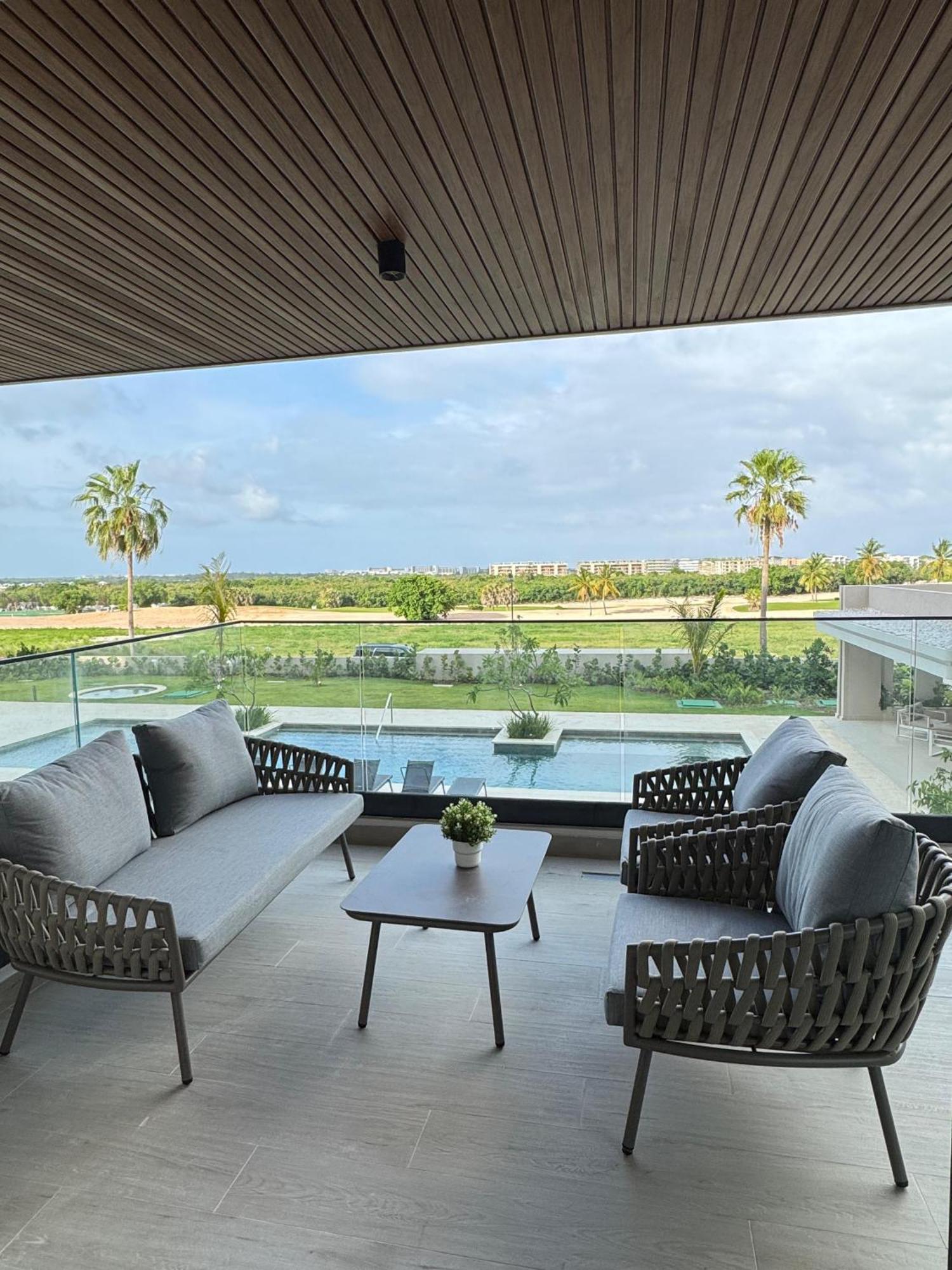 Apartamento With Balcony And Pool View In Cap Cana